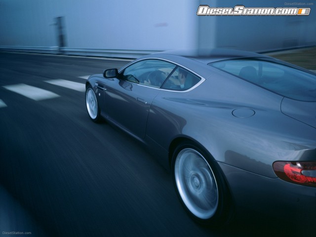 DB9